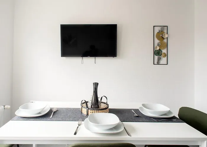 Modern Cozy - Three Box Spring Beds 아파트 *