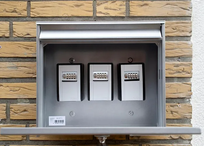 Modern Cozy - Three Box Spring Beds 아파트 *